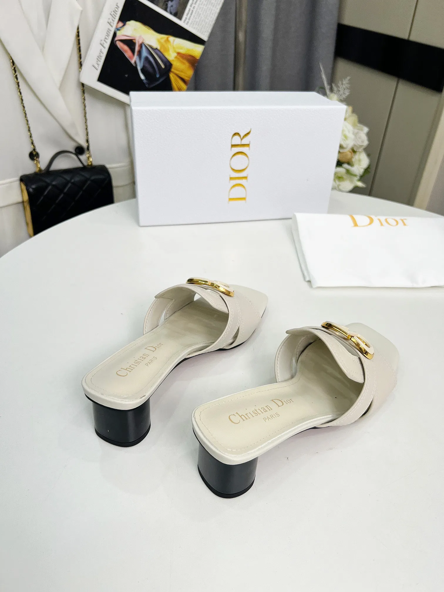 👟👟Ex-factory price 380👟👟 Genuine leather bottom +30 Dior spring and summer new style, cowhide surface, sheepskin lining + double-layer buckle, heel height 4.5cm, size 35-42